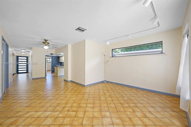 Building Photo - 5746 SW 53rd Terrace