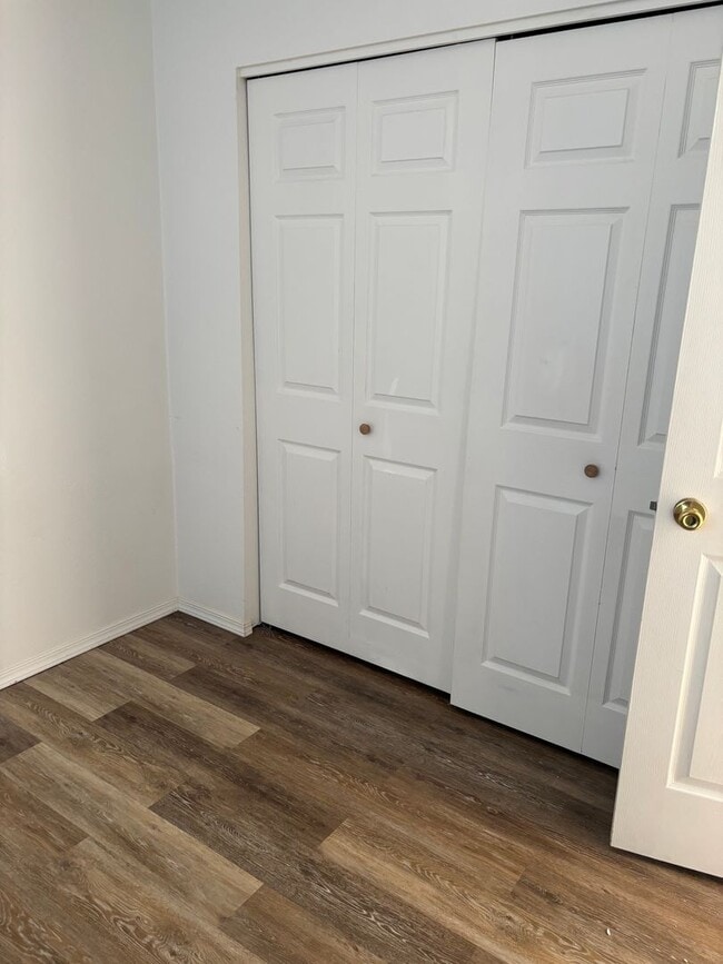 Building Photo - SFH B 107 - Wilson Lane Duplex