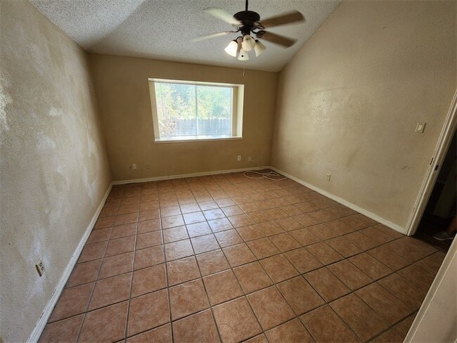 Master Bedroom - 4206 Katrina Ln