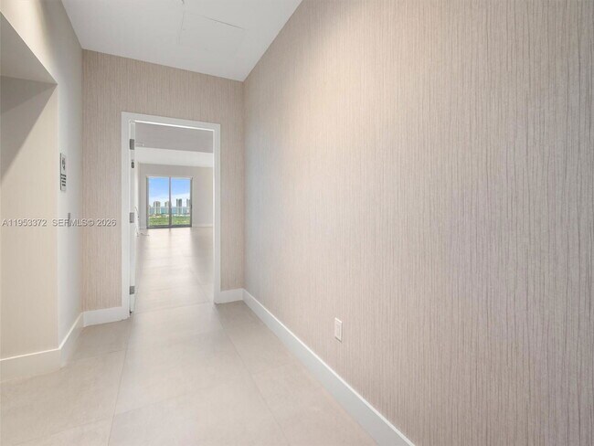 Building Photo - 16385 Biscayne Blvd