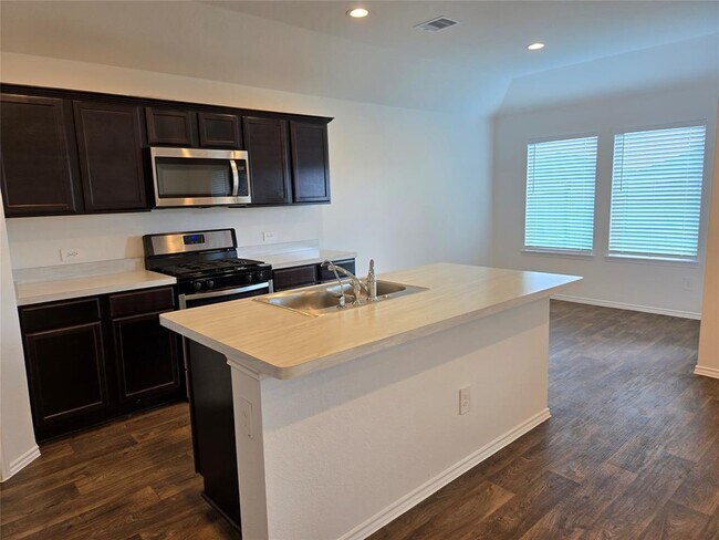 Building Photo - 5119 Dove Hl Ln
