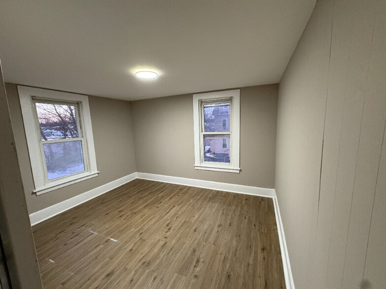 Building Photo - 58 Dwight St