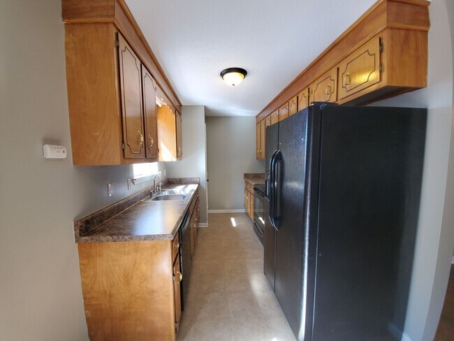 Building Photo - 3406 Oak Lawn Dr