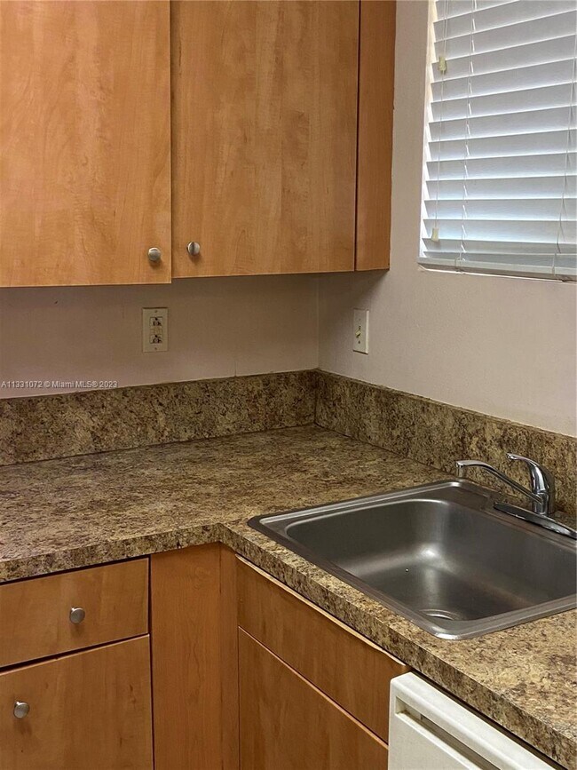 Building Photo - 14961 SW 82nd Ln