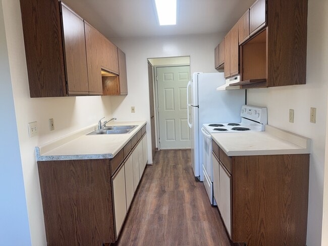 Building Photo - 311 Lilac Ln