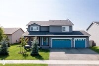 Building Photo - Gorgeous 4 Bedroom Home in West Park!