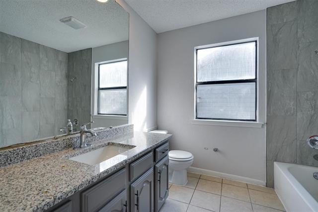 Building Photo - 760 Via Miramonte