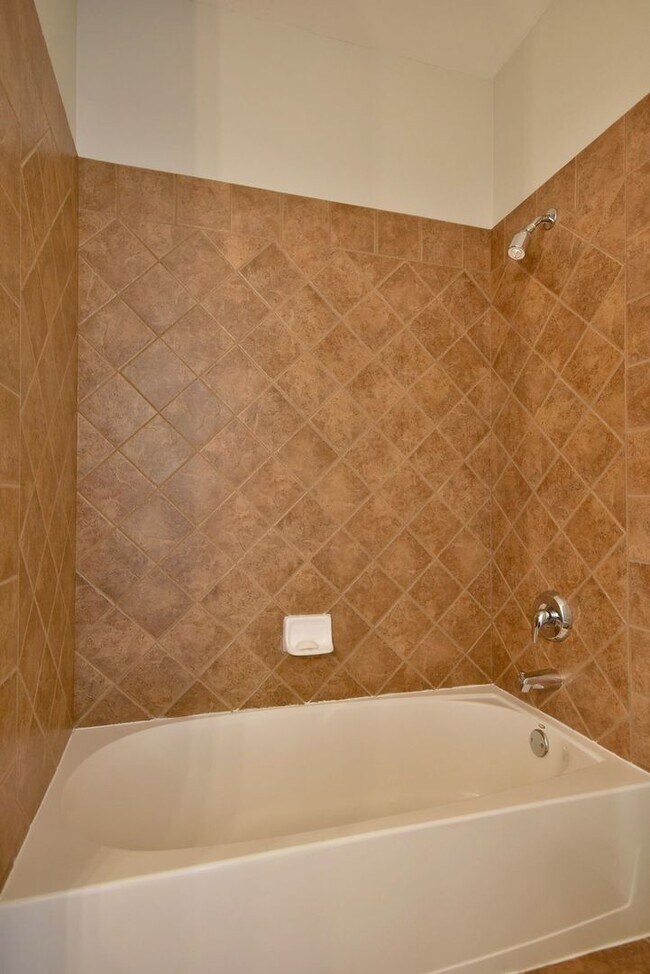 Building Photo - 982 Indigo Ct