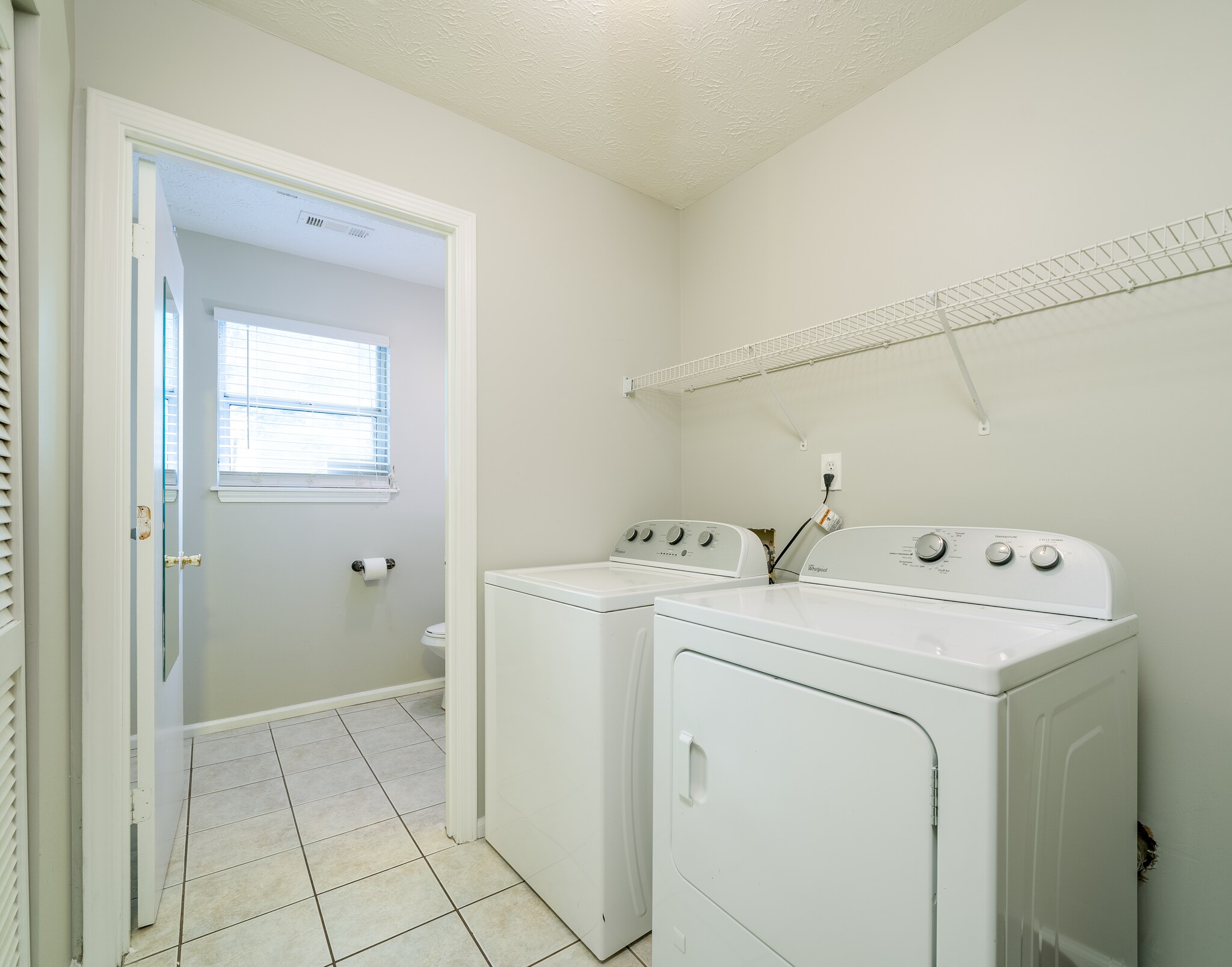 Building Photo - 880 Kirkwood Ave SE