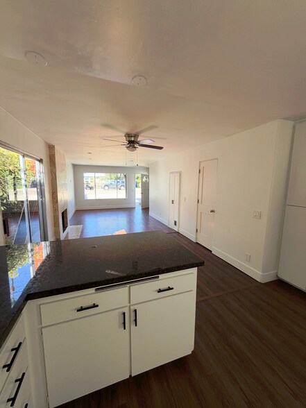 Building Photo - 265 La Veta Ave