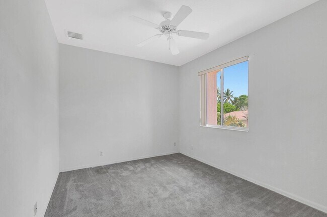 Building Photo - 11286 Regatta Ln