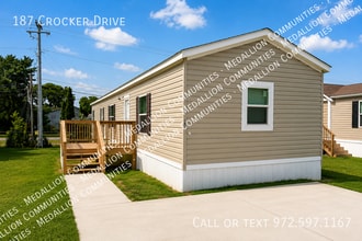 Building Photo - 187 Crocker Dr
