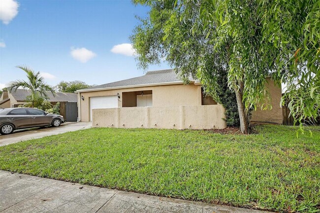 Building Photo - 9430 SW 49th St