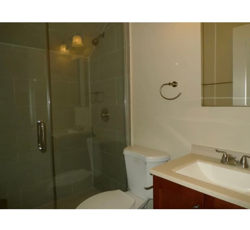 Building Photo - 1610 N Bosworth Ave