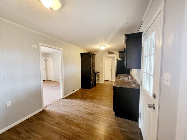 Building Photo - 3208 42nd St