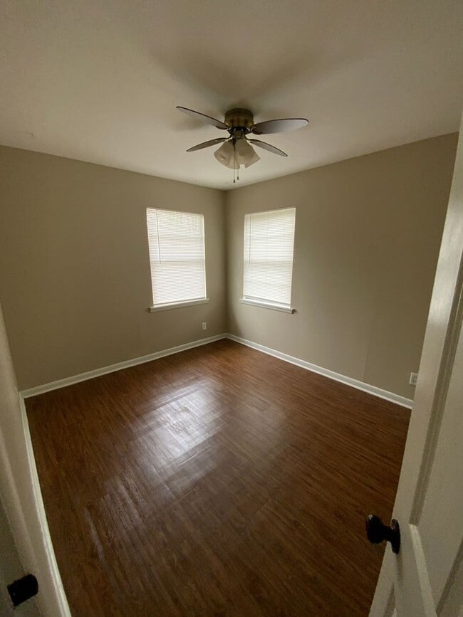 Building Photo - 9115 Merrivale Dr