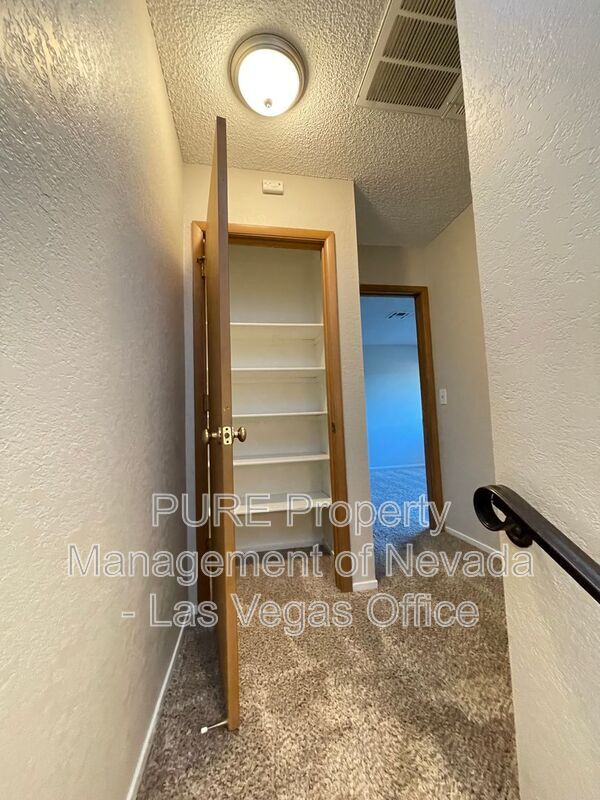 Building Photo - 2650 Sumac Ln