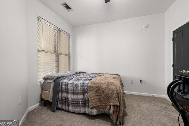 Building Photo - 870 Mayson Turner Rd NW