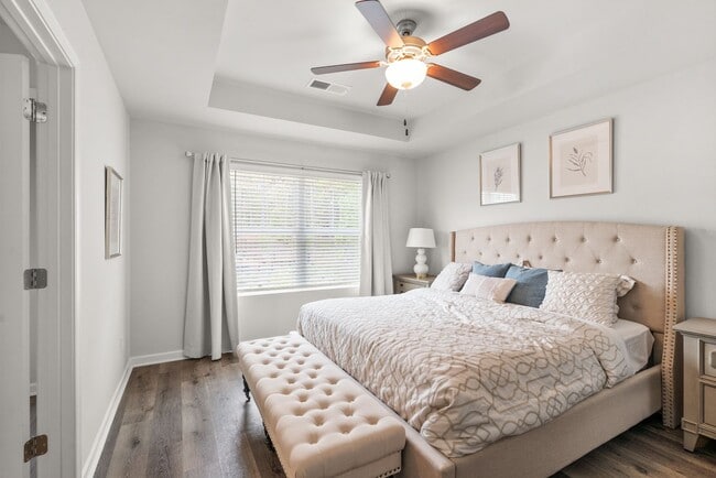 Building Photo - Furnished 3 Bedroom Townhome in Atlanta!