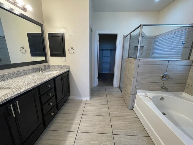 Building Photo - Charming and Stylish Home in Horizon City
