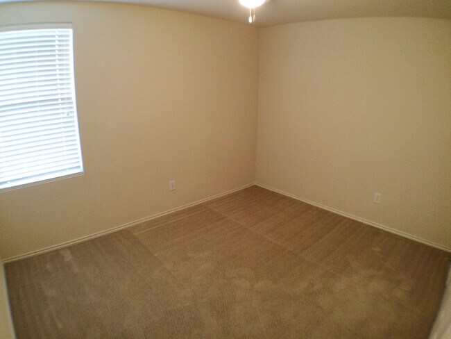 Building Photo - Fully Updated Mesquite Home with New HVAC, New Carpet & Nearby Park!