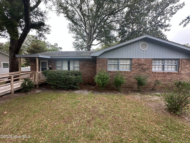 Primary Photo - 311 N Atlantic Ave
