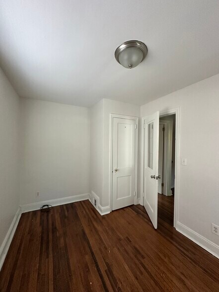 Building Photo - 15 Myrtle St