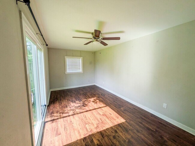 Building Photo - 460 Belvedere Dr