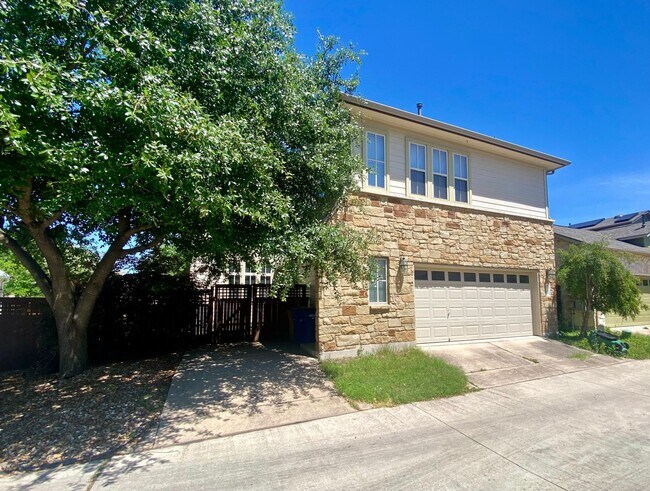 Building Photo - Large Home in Mueller!  Available for October!