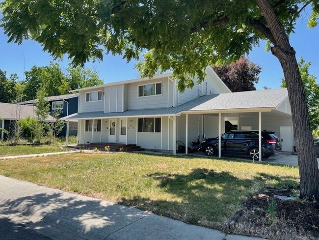 Building Photo - Rose Hill Duplex