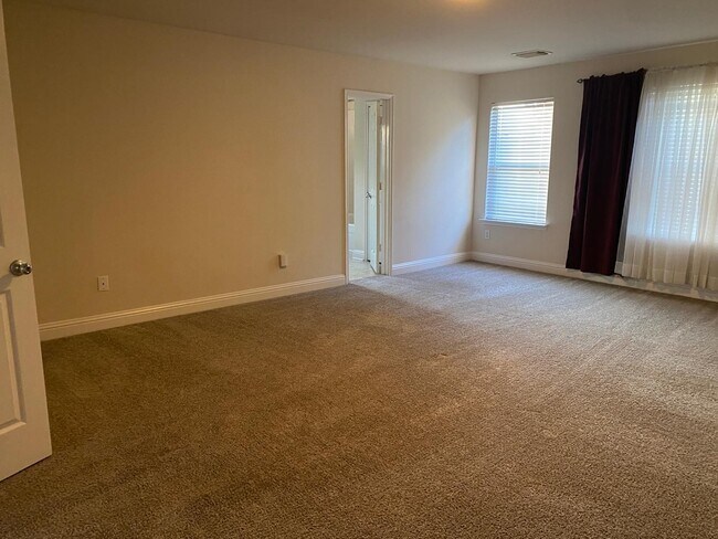 Building Photo - 518 Remington Chase Ct