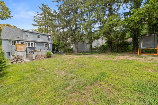 Building Photo - 43 Camp Ave
