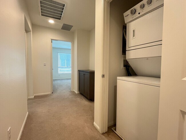 Building Photo - 2327 Verano Wy.