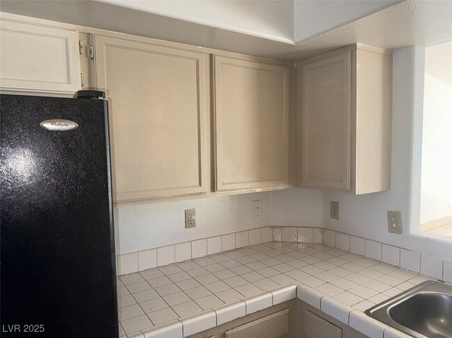 Building Photo - 3621 Covewick Dr