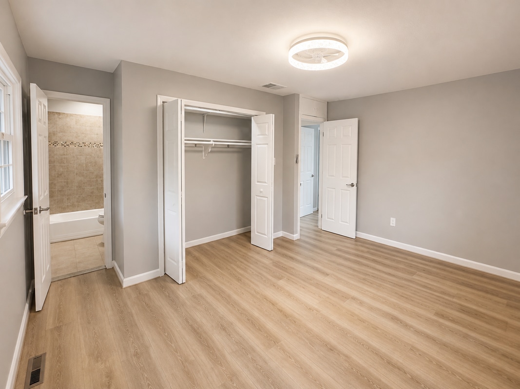 Building Photo - 1260 Kenmore Dr