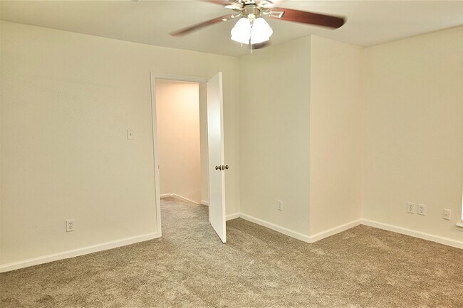 Building Photo - 7918 Prestwood Dr