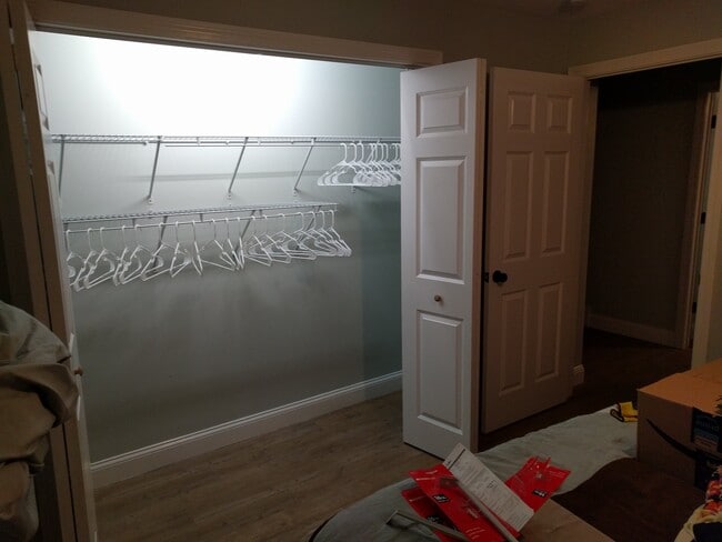 Building Photo - 90 Hickory Hill Rd