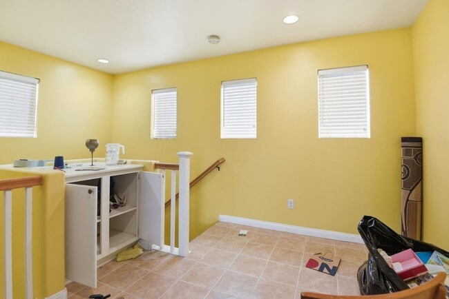 Building Photo - 7208 Paseo Del Rio