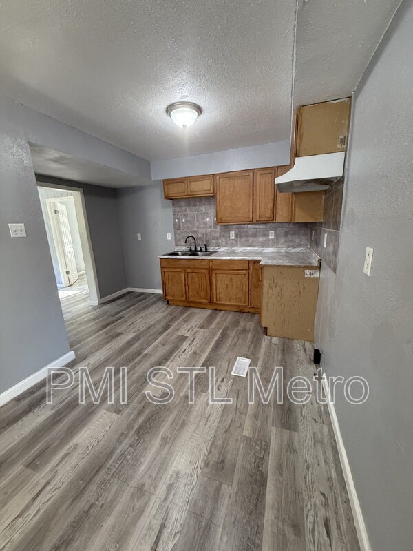 Building Photo - 10816 Spring Garden Dr