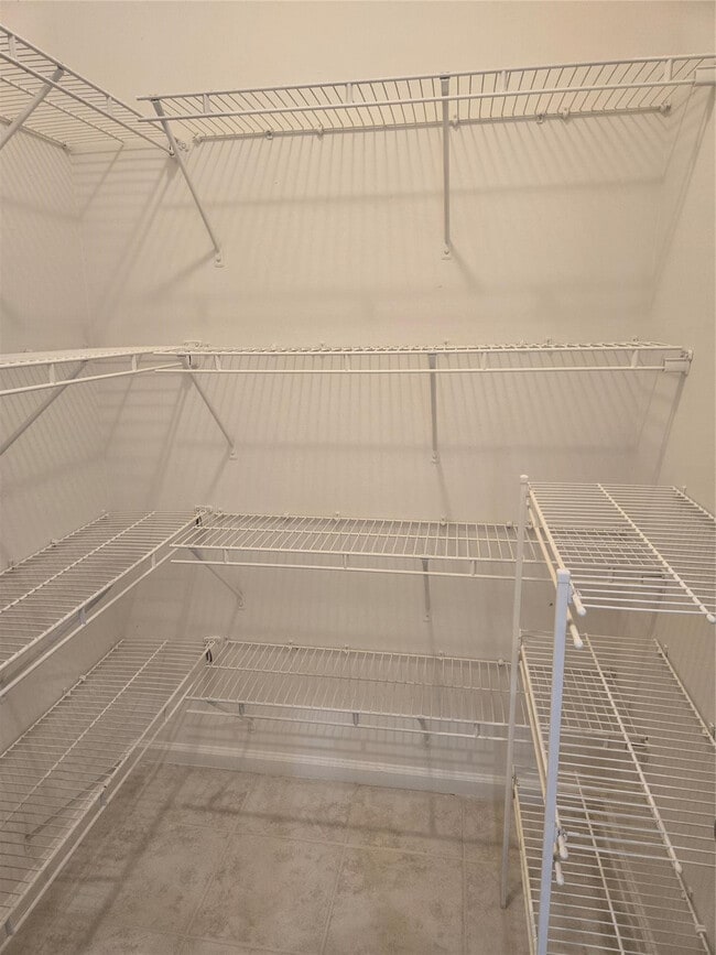 Building Photo - 5800 Coach House Cir