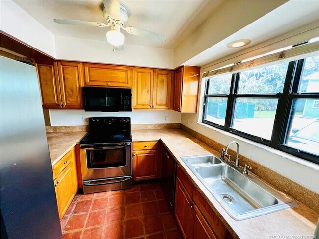Building Photo - 13513 S Indian River Dr