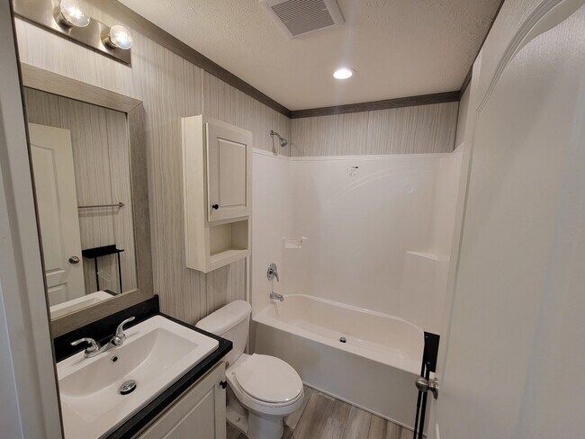 Building Photo - 9080 Windward Dr