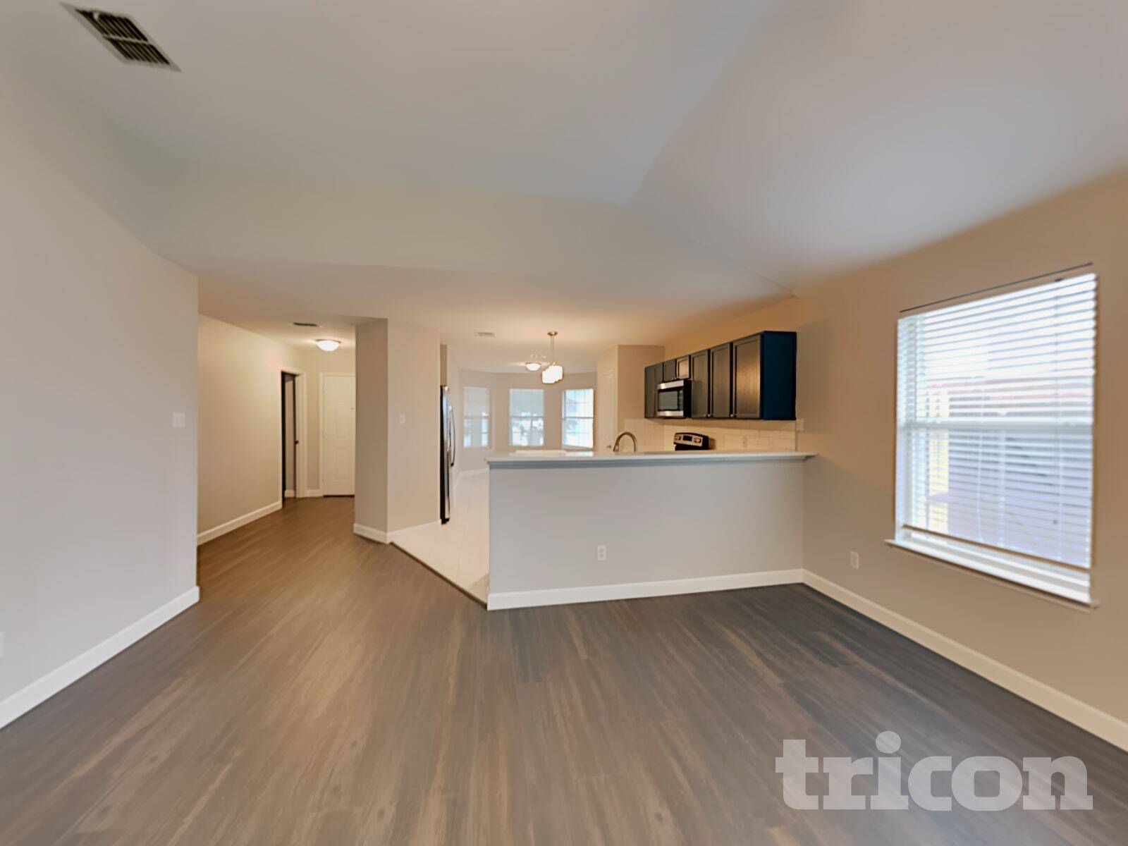 Building Photo - 240 Pine Crest Dr