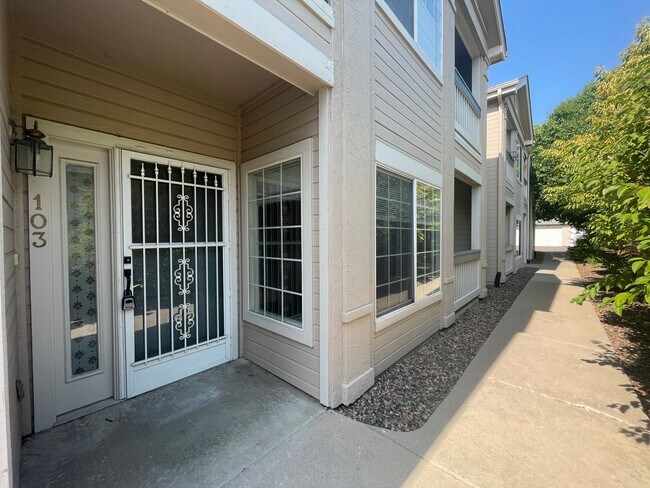 Building Photo - Great Miramonte Ranch Condo - Available Se...