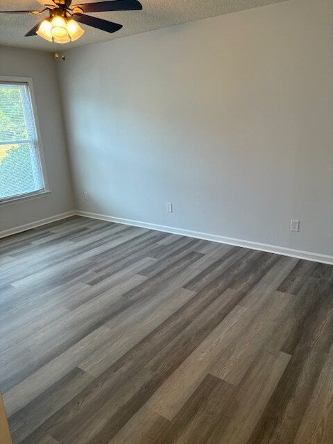 Building Photo - 143 W Victoria Ct