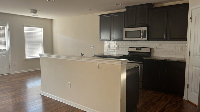 Building Photo - 2621 Tummel Ln