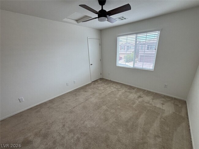 Building Photo - 5582 Sancho Throne Rd
