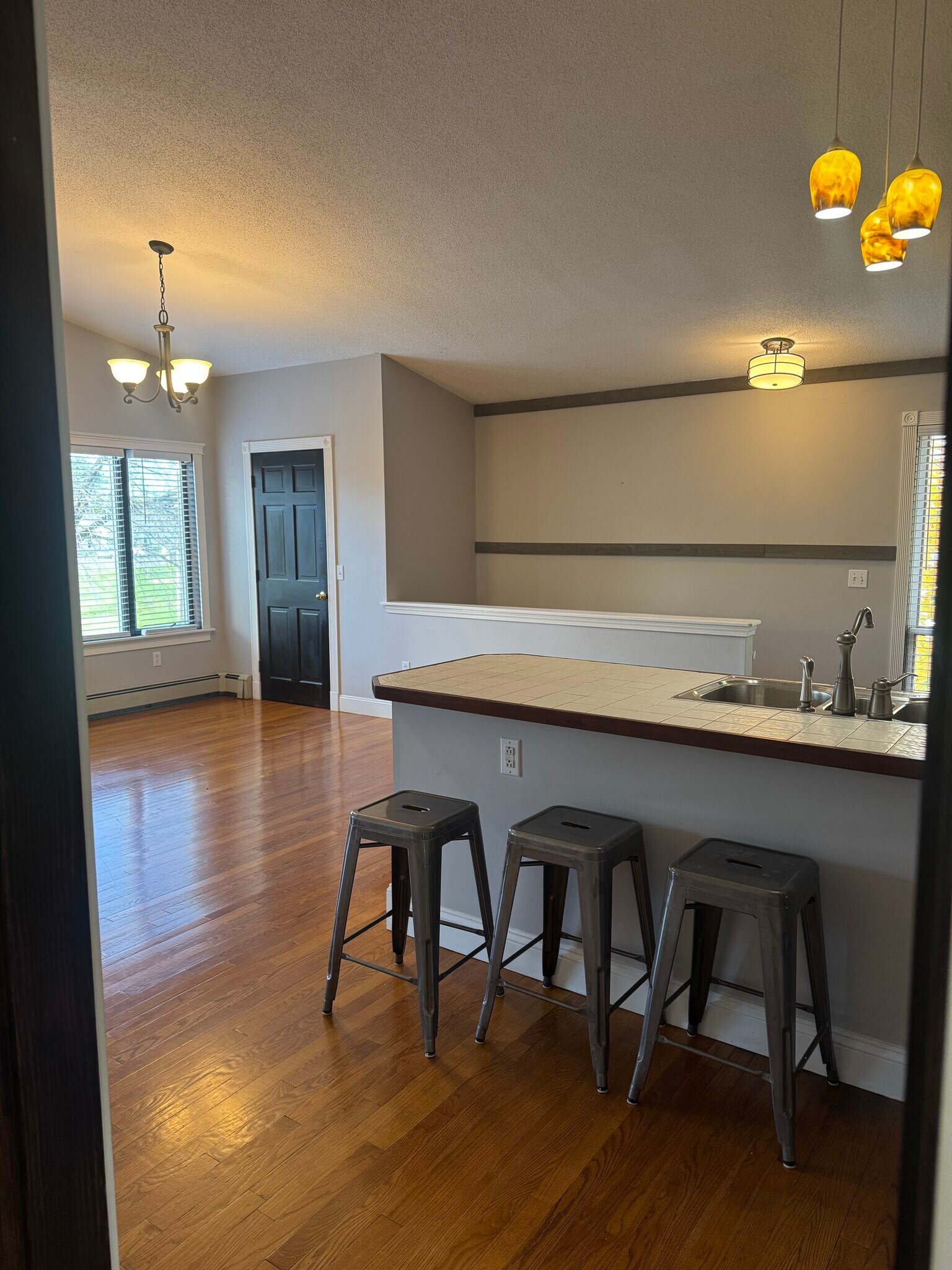 Building Photo - 35 Husson Ave