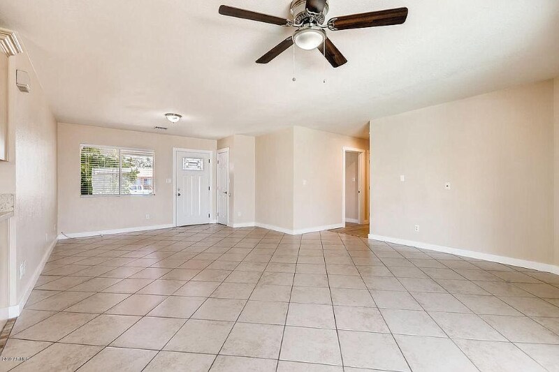 Building Photo - 814 W Villa Maria Dr