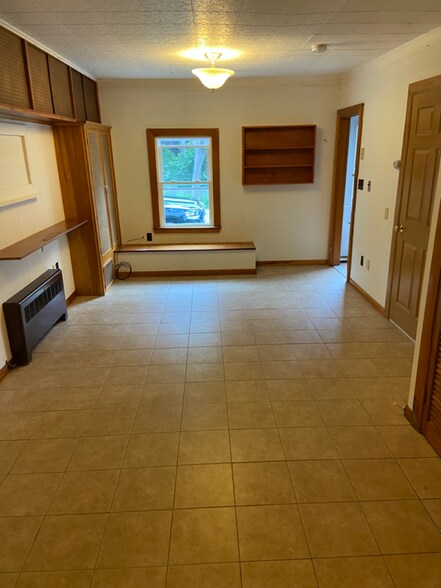 Building Photo - 17 Lincoln Ave